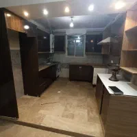 واحد-100-متری-بالکن-دار-طبقه-اول-کمدی-بزرگ-ارغوان9