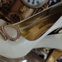 یک جفت کفش مجلسی سایز ۳۹ و کیف ست