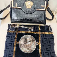 کیف و شال  ورساچ