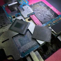 گروه‌ تخصصی تعمیرات موبایل برند