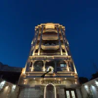 «۱۸۰ متر کلیدنخورده شمالی آفتاب ۳ پارکینگ فاز ۱»