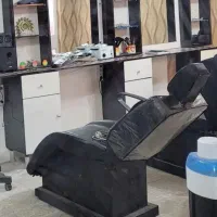 فروش لوازم ارایشی سالن زنانه