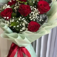 دسته گل تک شاخه ی رز مخصوص روز پسر
