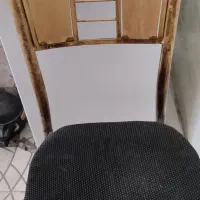 صندلی و صندوق پست
