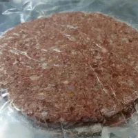 همبرگر دستی ۹۰ درصد گوشت