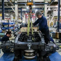 استخدامی در شرکت تولید و مونتاژ با شرایط ویژه