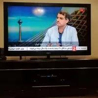 تلوزیون 46 سونی همراه با میز|تلویزیون و پروژکتور|کرمانشاه, |دیوار