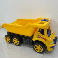 کامیون اسباب بازی در حد نو