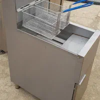 سرخ کن|کافی‌شاپ و رستوران|شیراز, کوشک میدان|دیوار