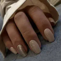 خدمات کاشت و لمینیت و ژلیش و مانیکور  دست و پا|خدمات آرایشگری و زیبایی|ساری, |دیوار