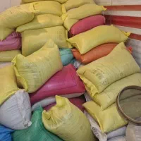 گندم جهت پخت نان .|عمده‌فروشی|آباده, |دیوار