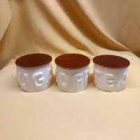 بانکه ادویه نقش برجسته