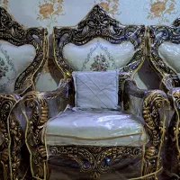 مبلمان سلطنتی کاملا سالم