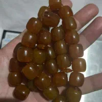 تسبیح بو دار کهنه ۳۳عددی|کلکسیون اشیاء عتیقه|میاندوآب, |دیوار