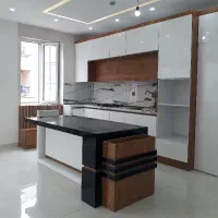 ۱۸۵ متر سه خواب تاپ لوکیشن معلم