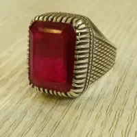 انگشتر یاقوت سرخ