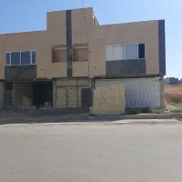 فروش  مغازه به متراژ ۸۶متر کوی خرداد فاز۳ خ۲۶م