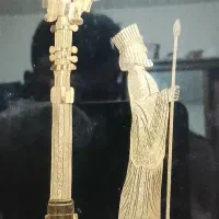 تابلو سربازهخامنشی ،آب طلاکاری،بشقاب دست‌ساز