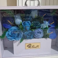 باکس شیشه ای گل مصنوعی