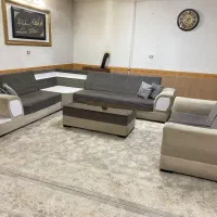 مبل راحتی ومیز نهارخوری