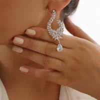 نیازمند مدل خانوم
