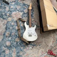 گیتار الکتریک یاماها