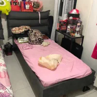 دو عدد تخت خواب و یک میز آرایش|تخت و سرویس خواب|رودهن, |دیوار