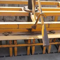 ( دستگاه بلوک زنی )