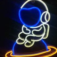 تابلو نئون پسرک فضا نورد