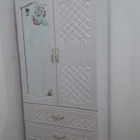 تخت خواب و کمد