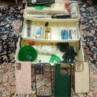 چند تیکه لوازم جعبه آچار پلاستیکی نو 4طبقه و چند