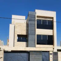 دوطبقه و نیم شخصی ساز