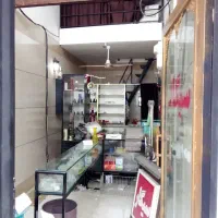 مغازه-23-متری-سرقفلی-با-مالکیت-باسند-تکبرگ-رسالت