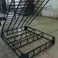 2نردبانیه فلزی تختخواب‌ف کفی ساده جکدار