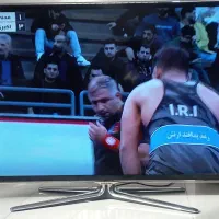 تلویزیون ال ای دی ۴۶سامسونگ|تلویزیون و پروژکتور|پرند, فاز ۴|دیوار