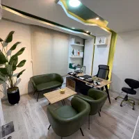 ۴ نفر فروشنده با انگیزه
