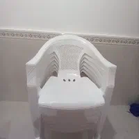 صندلی دسته دار پلاستیکی