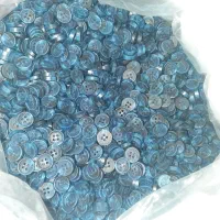 یک مقدار دکمه پیراهن انواع رنگها نو  موجود است