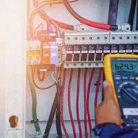 برق برق کار برق صنعتی لاینر عیب یابی برق ساختمان