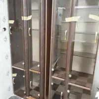 دو عدد ویترین کاملا سالم با خریدار راه میام