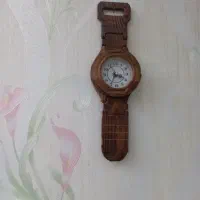 ساعت دیواری چوبی  طرح ساعت مچی