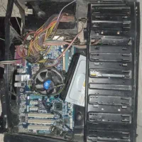 کیس کامپیوتر توی انباری بود ولی قطعات روش اصلی