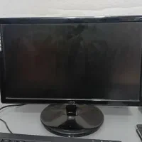 مانیتور کامپیوتر در حد نو