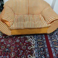 مبل راحتی بسیار تمیز