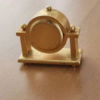 ساعت برنزی رو میزی