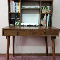 میز تحریر سالم وتمیز