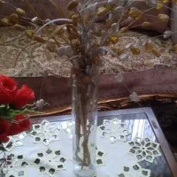 تعدادی گل وگلدان مصنوعی