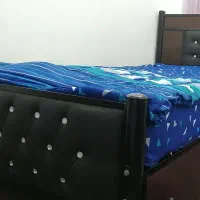 تخت تک نفره همراه دو کشو