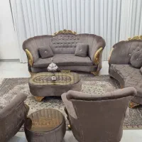 یک دست مبل ۷نفره با۲عسلی و میزو صندلی غذاخوری۴نفره