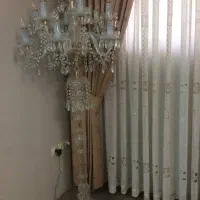 شمعدان کنار سالنی